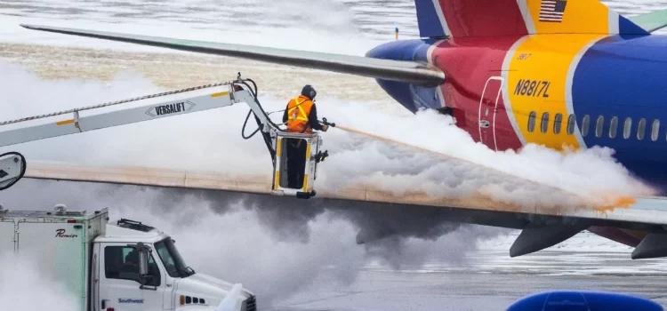 Southwest Workers Say They Suffered Frostbite During 16-Hour Shifts